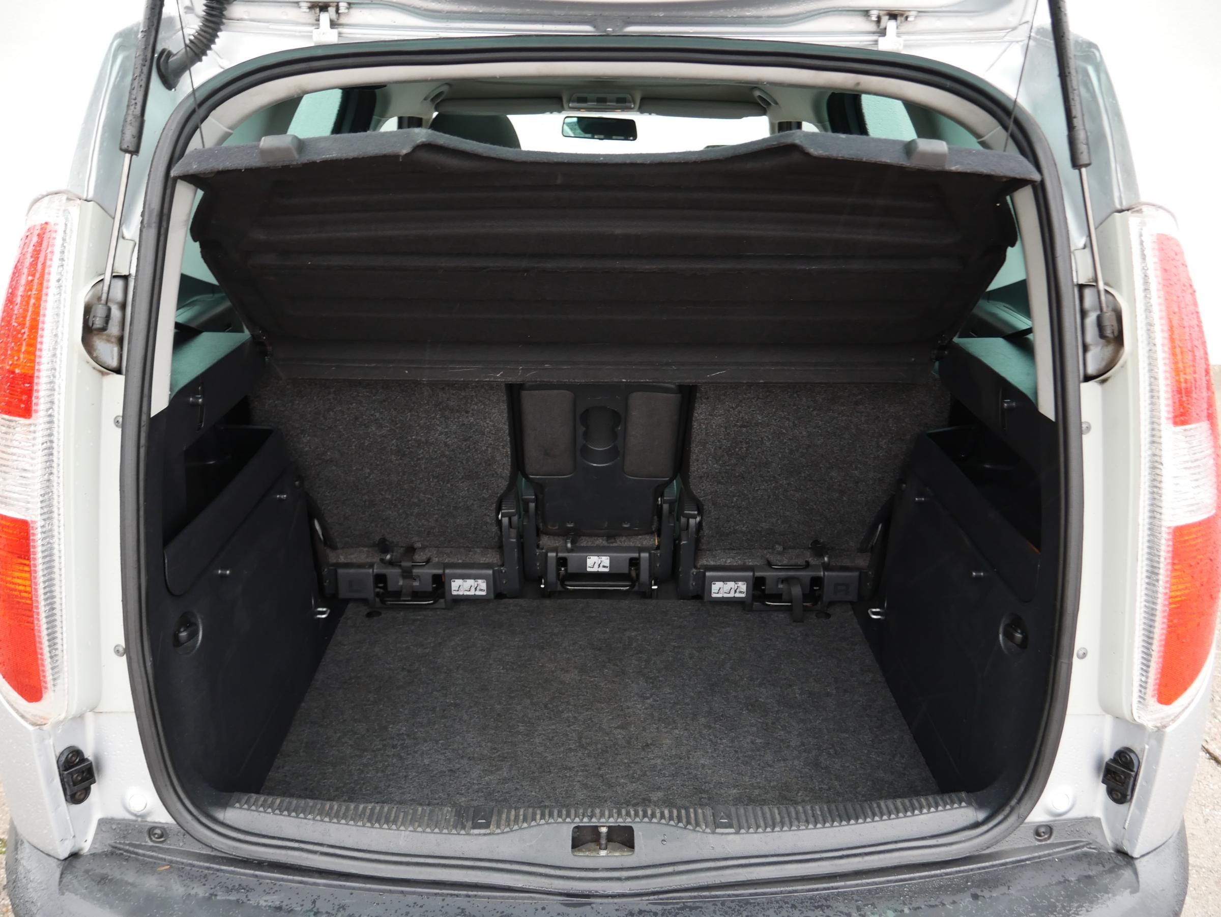 Škoda Roomster, 2011 - pohled č. 8