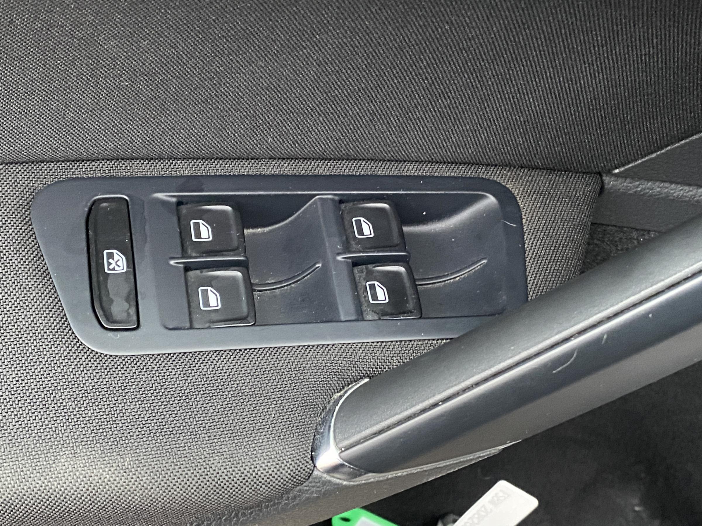 Volkswagen Golf, 2014 - pohled č. 11