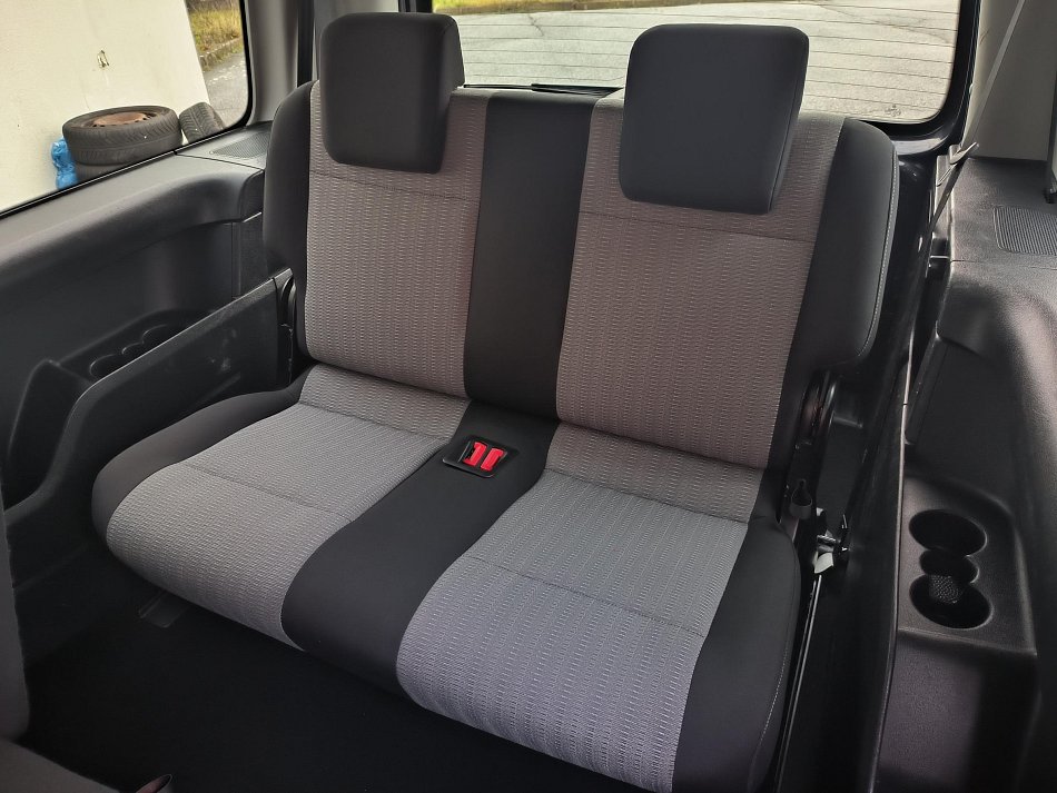 Volkswagen Caddy 2.0TDi Comfortline MAXi 7míst