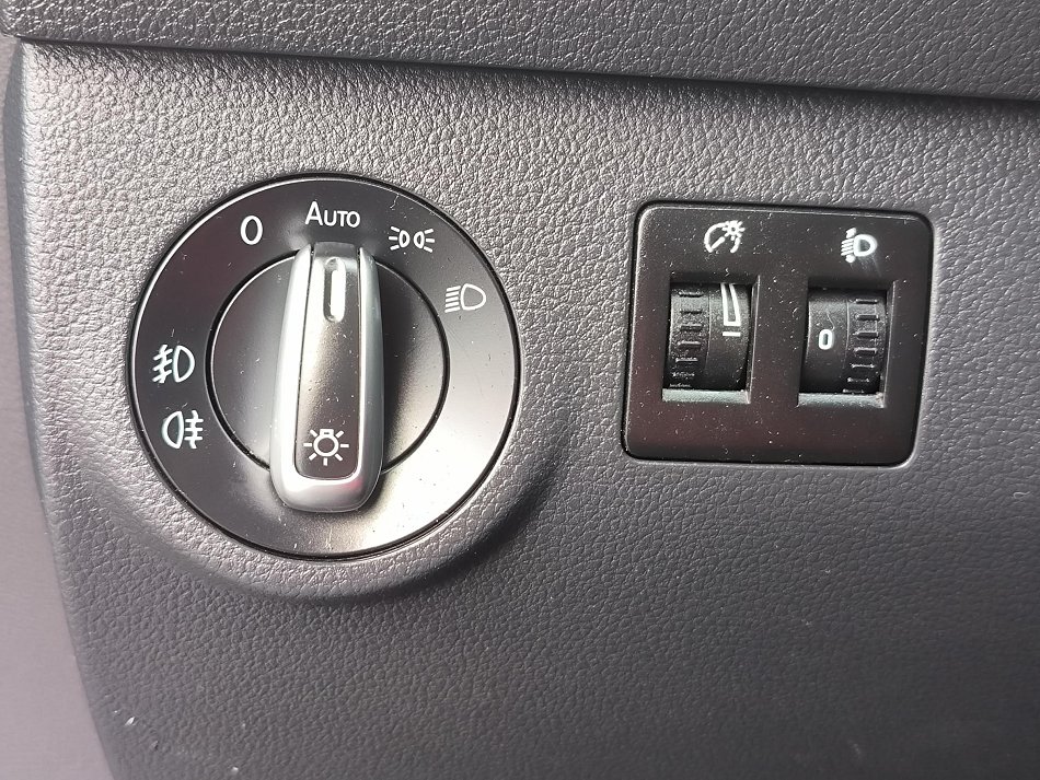 Volkswagen Caddy 2.0TDi Comfortline MAXi 7míst