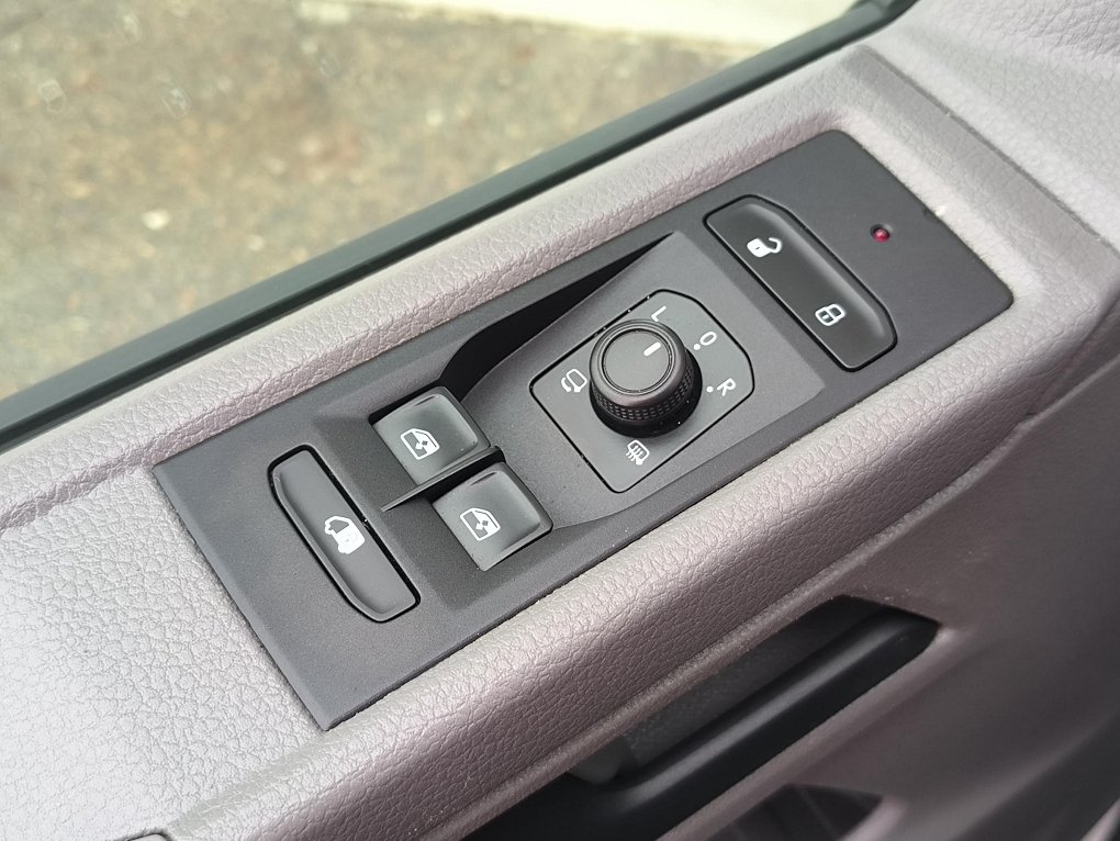 Volkswagen Transporter 2.0TDi  T6.1 L1H1