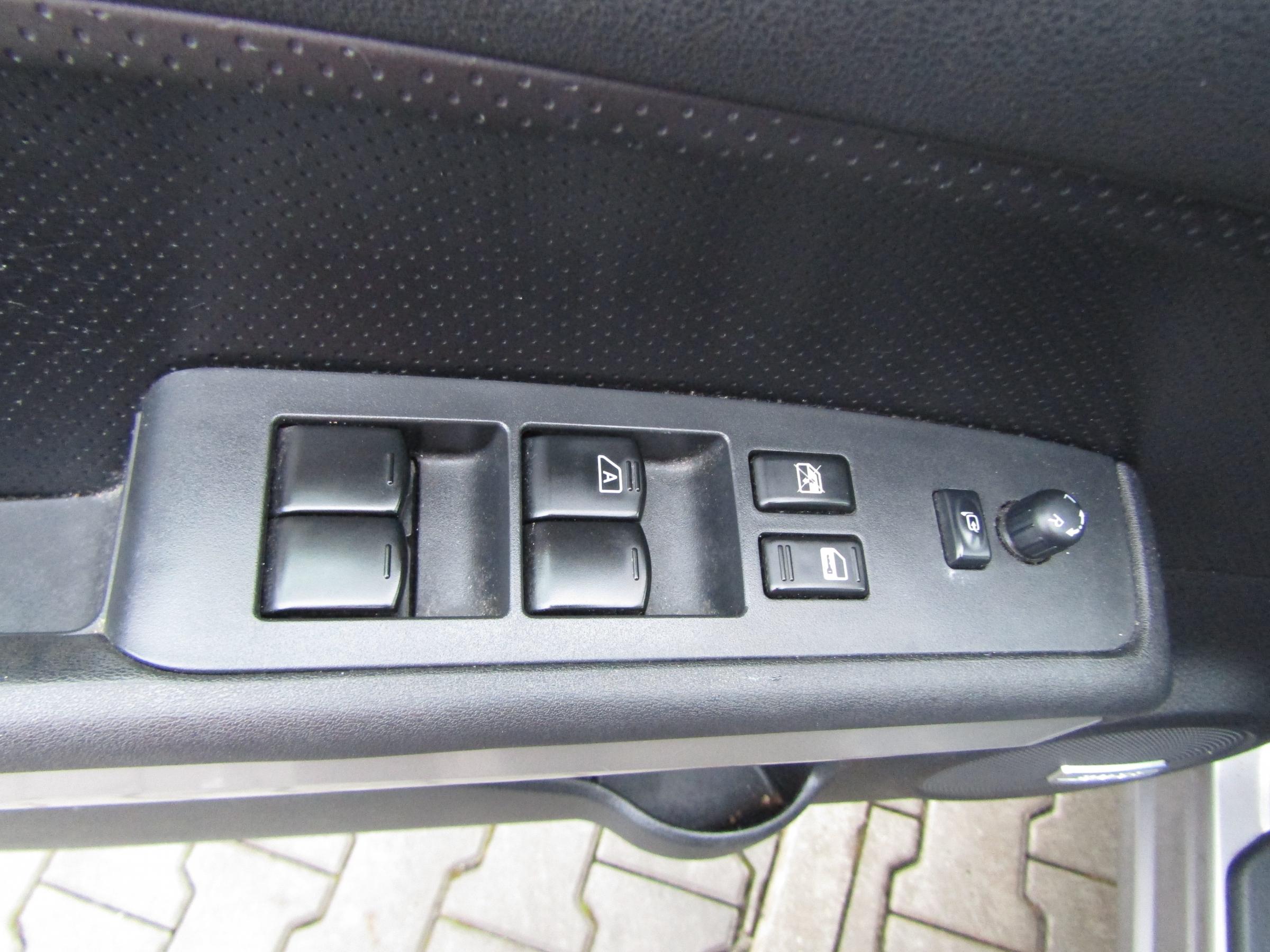 Nissan X-Trail, 2012 - pohled č. 12