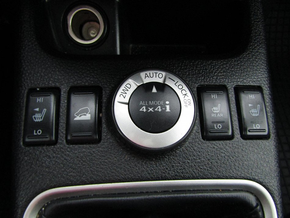 Nissan X-Trail 2.0 dCi  4x4