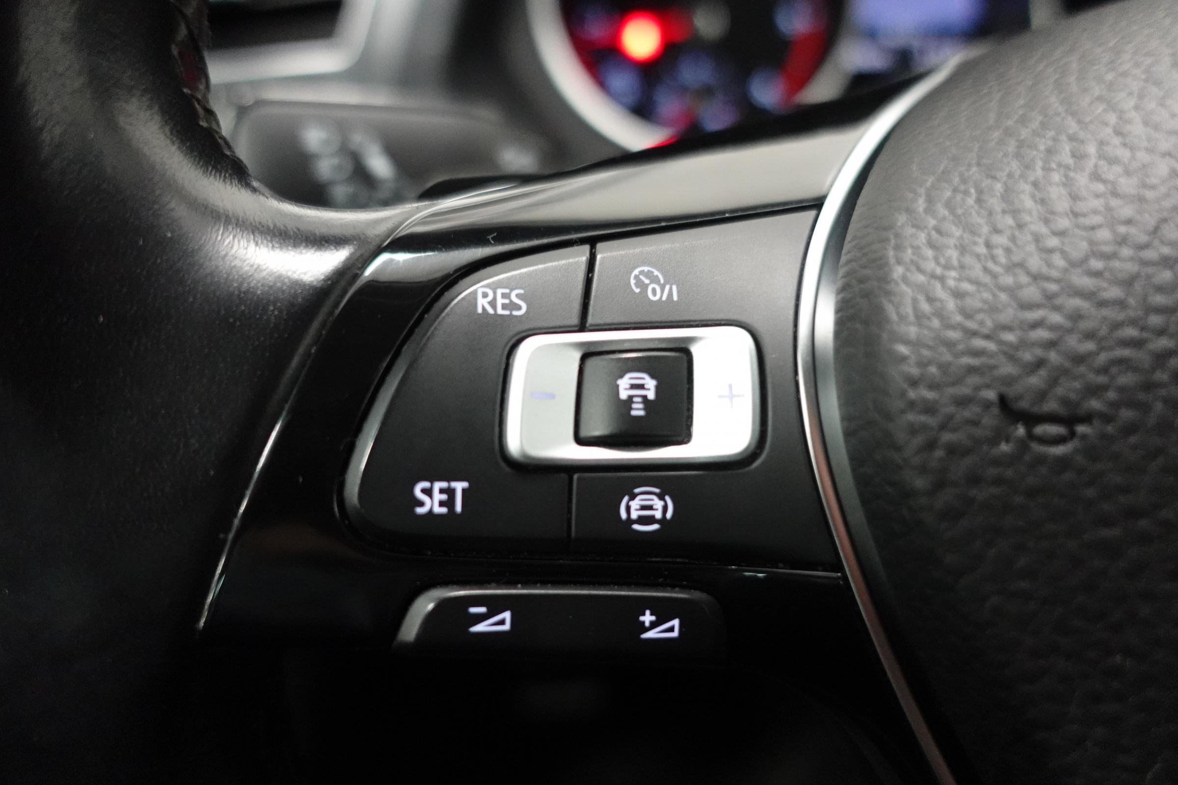 Volkswagen Tiguan, 2018 - pohled č. 15