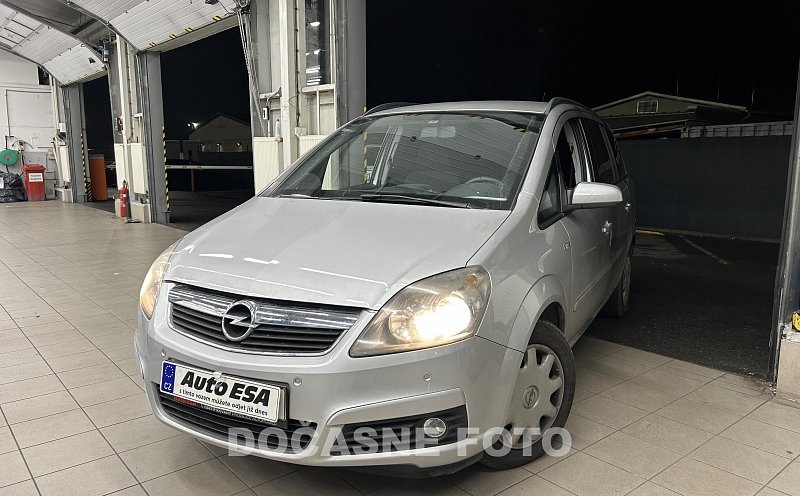 Opel Zafira 1.8i  7Míst