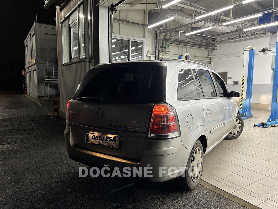 Opel Zafira 1.8i  7Míst