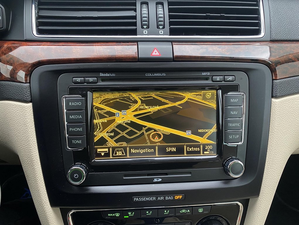 Škoda Superb II 2.0 TDi Elegance