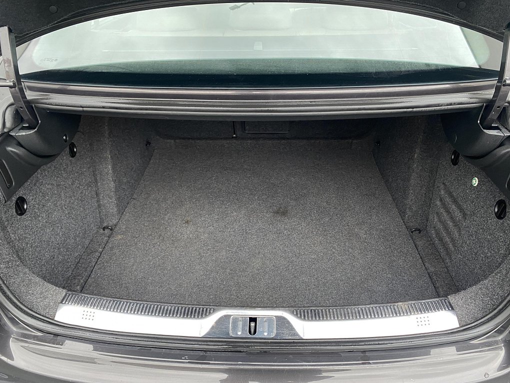 Škoda Superb II 2.0 TDi Elegance