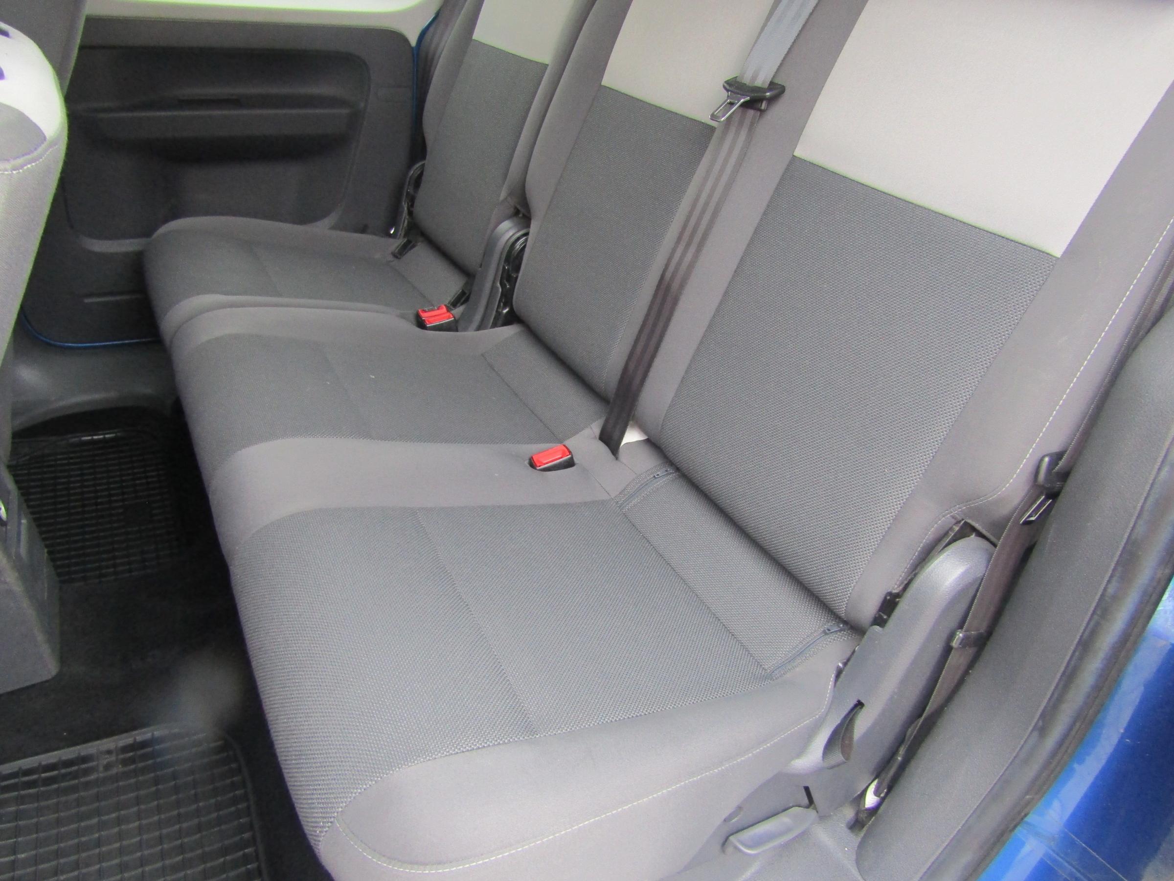 Volkswagen Caddy, 2012 - pohled č. 10