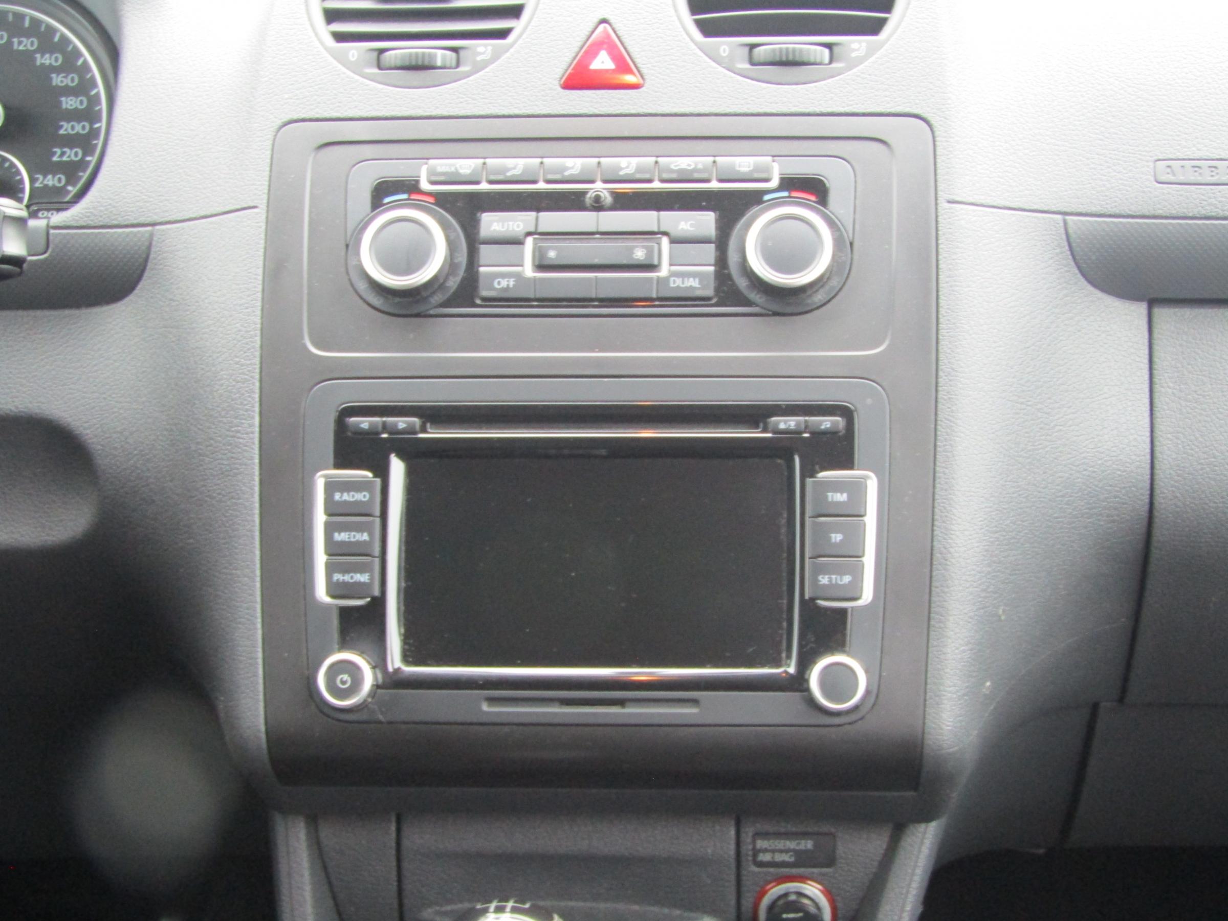 Volkswagen Caddy, 2012 - pohled č. 13