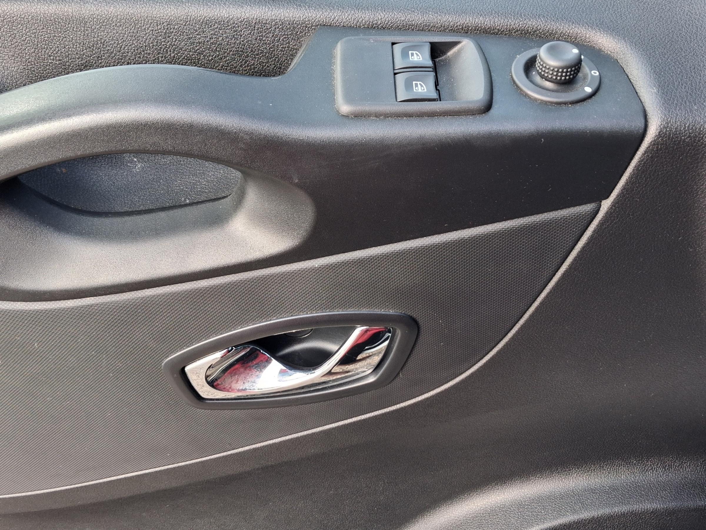 Opel Vivaro, 2019 - pohled č. 13