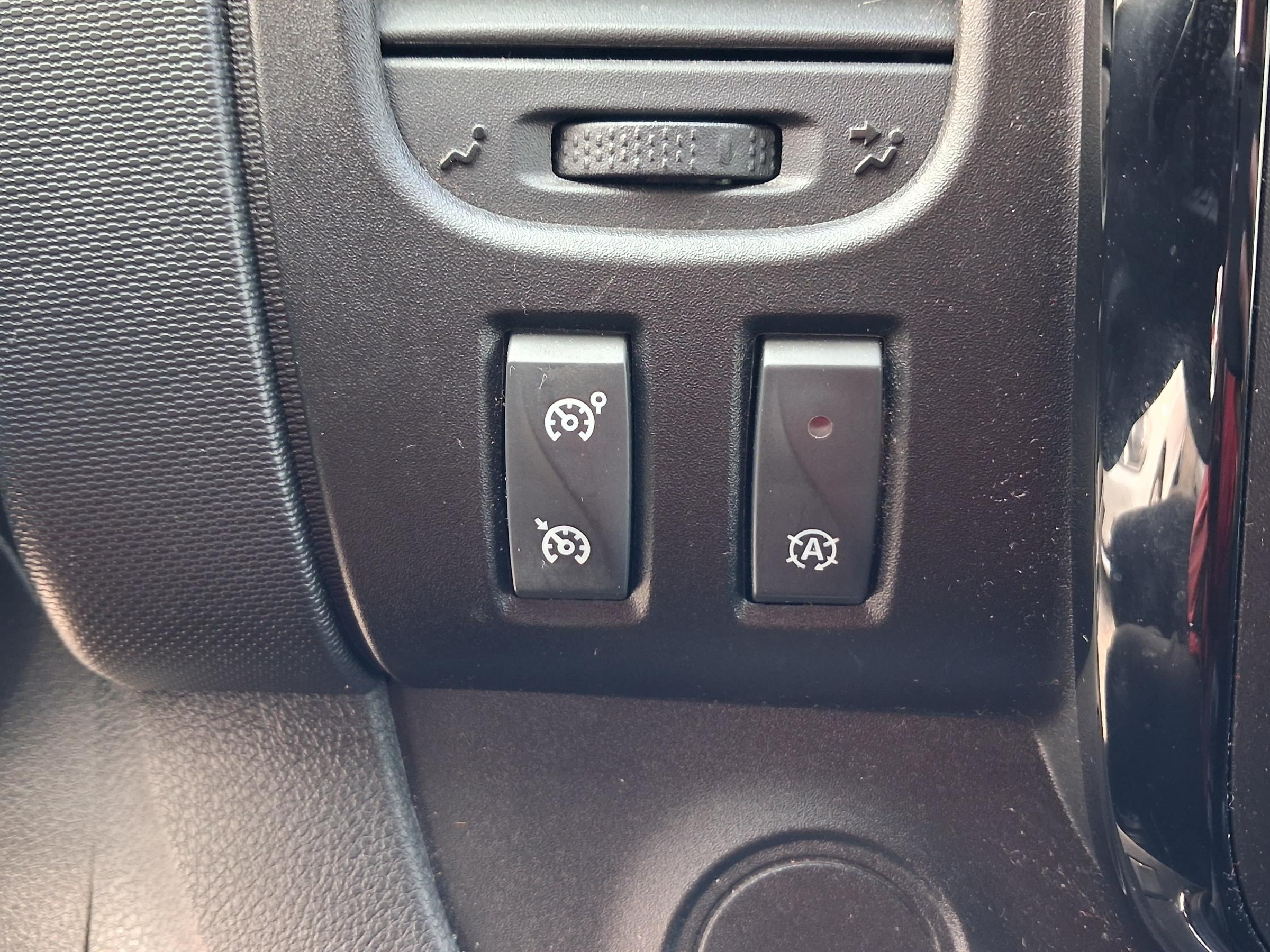 Opel Vivaro, 2019 - pohled č. 18