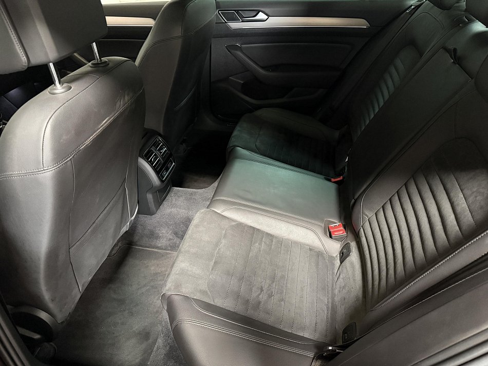 Volkswagen Passat 2.0 TDi Highline