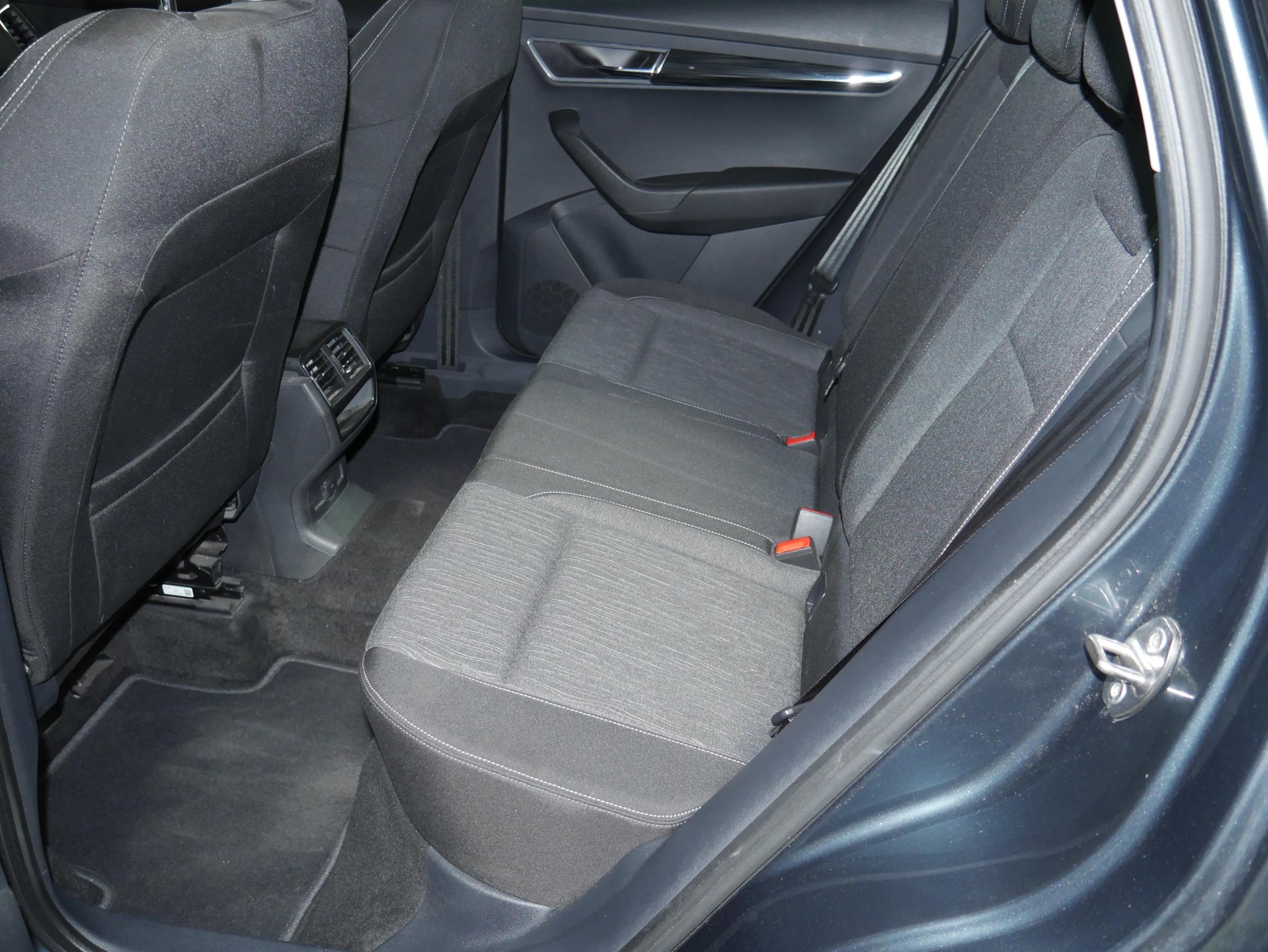Škoda Karoq, 2018 - pohled č. 10
