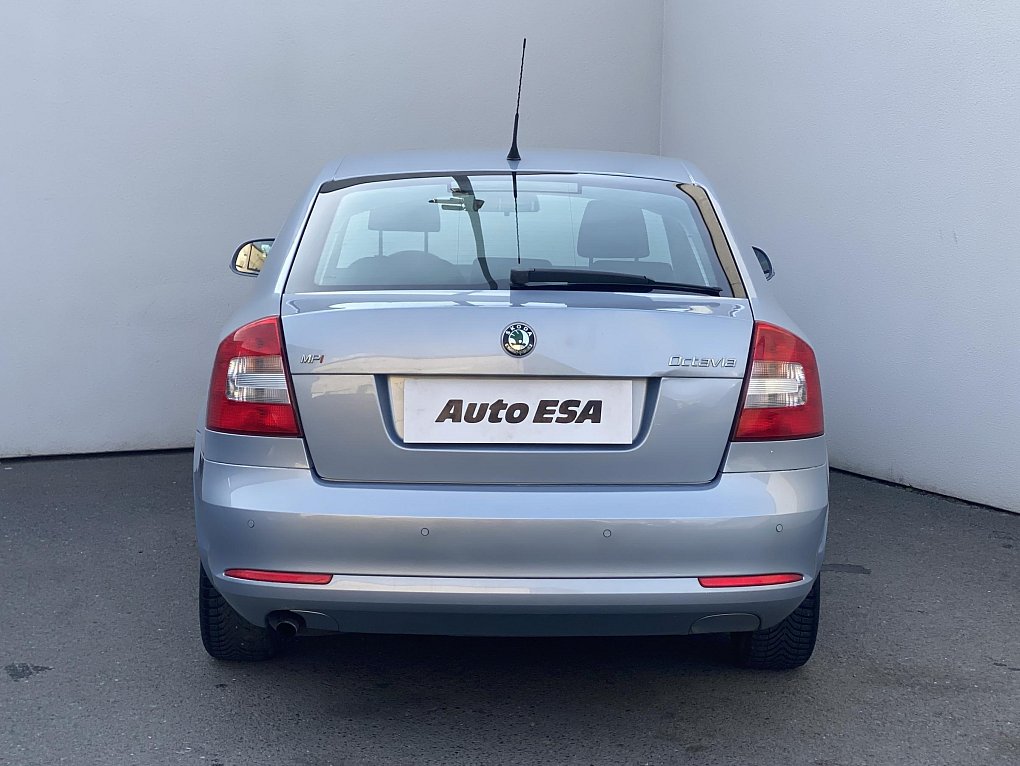 Škoda Octavia II 1.6 MPi Ambiente