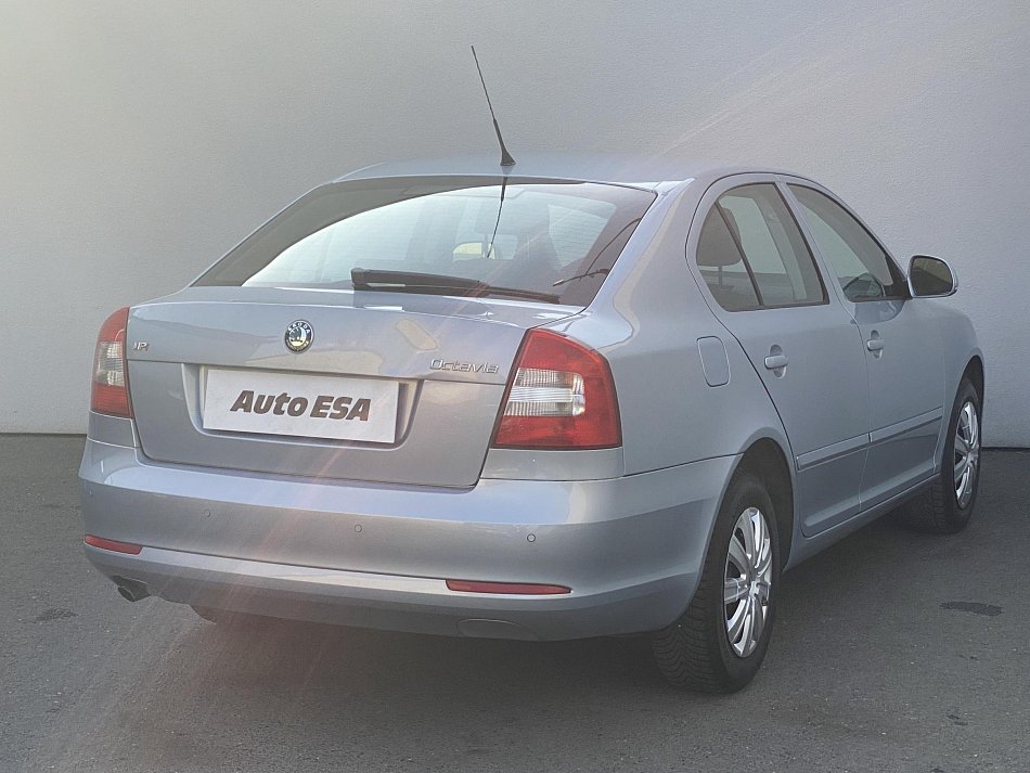 Škoda Octavia II 1.6 MPi Ambiente