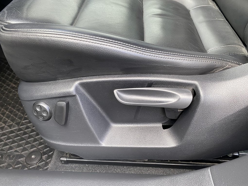 Volkswagen Sharan 2.0 TDi Highline 7míst