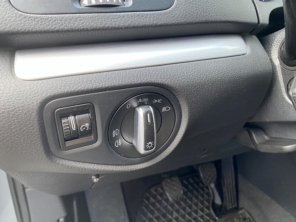 Volkswagen Sharan 2.0 TDi Highline 7míst