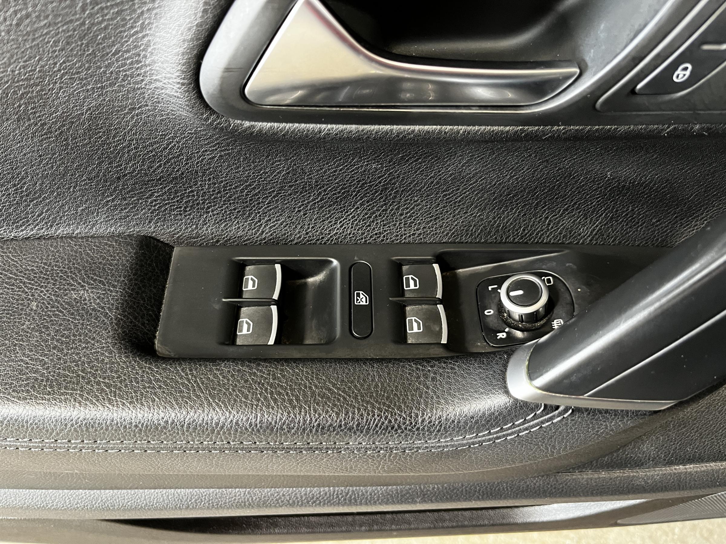 Volkswagen CC, 2013 - pohled č. 12