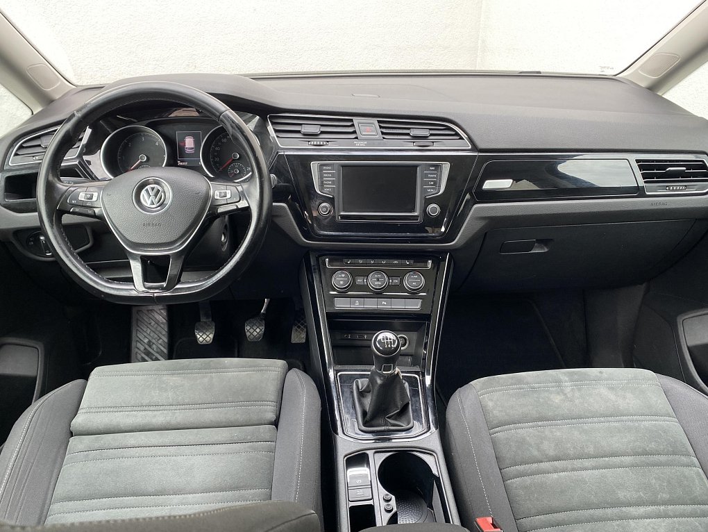 Volkswagen Touran 2.0 TDi 