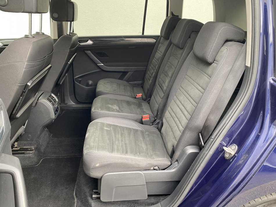 Volkswagen Touran 2.0 TDi 