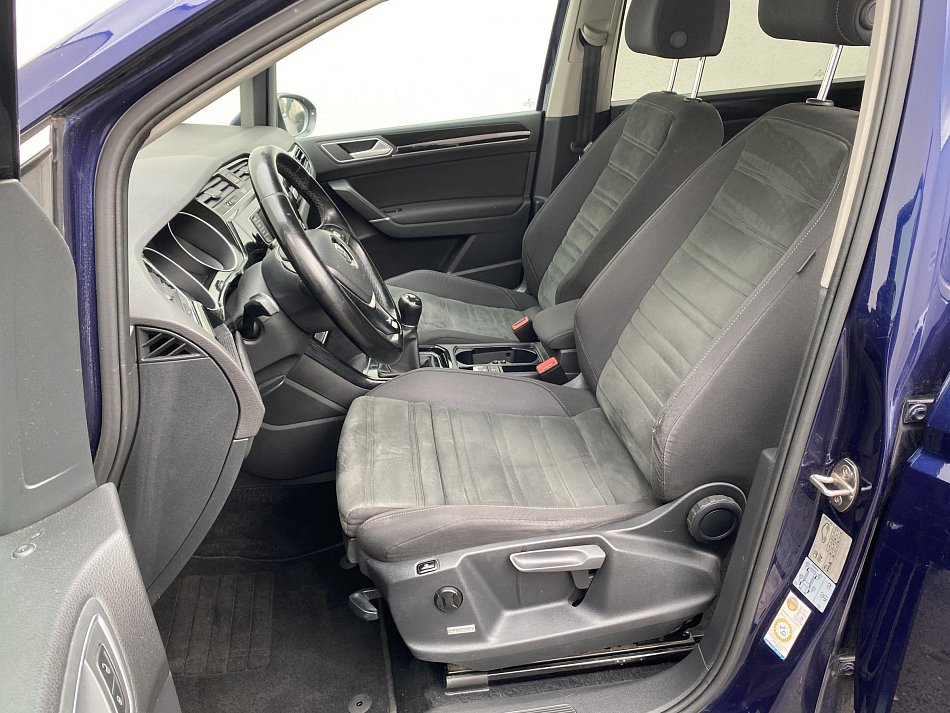 Volkswagen Touran 2.0 TDi 
