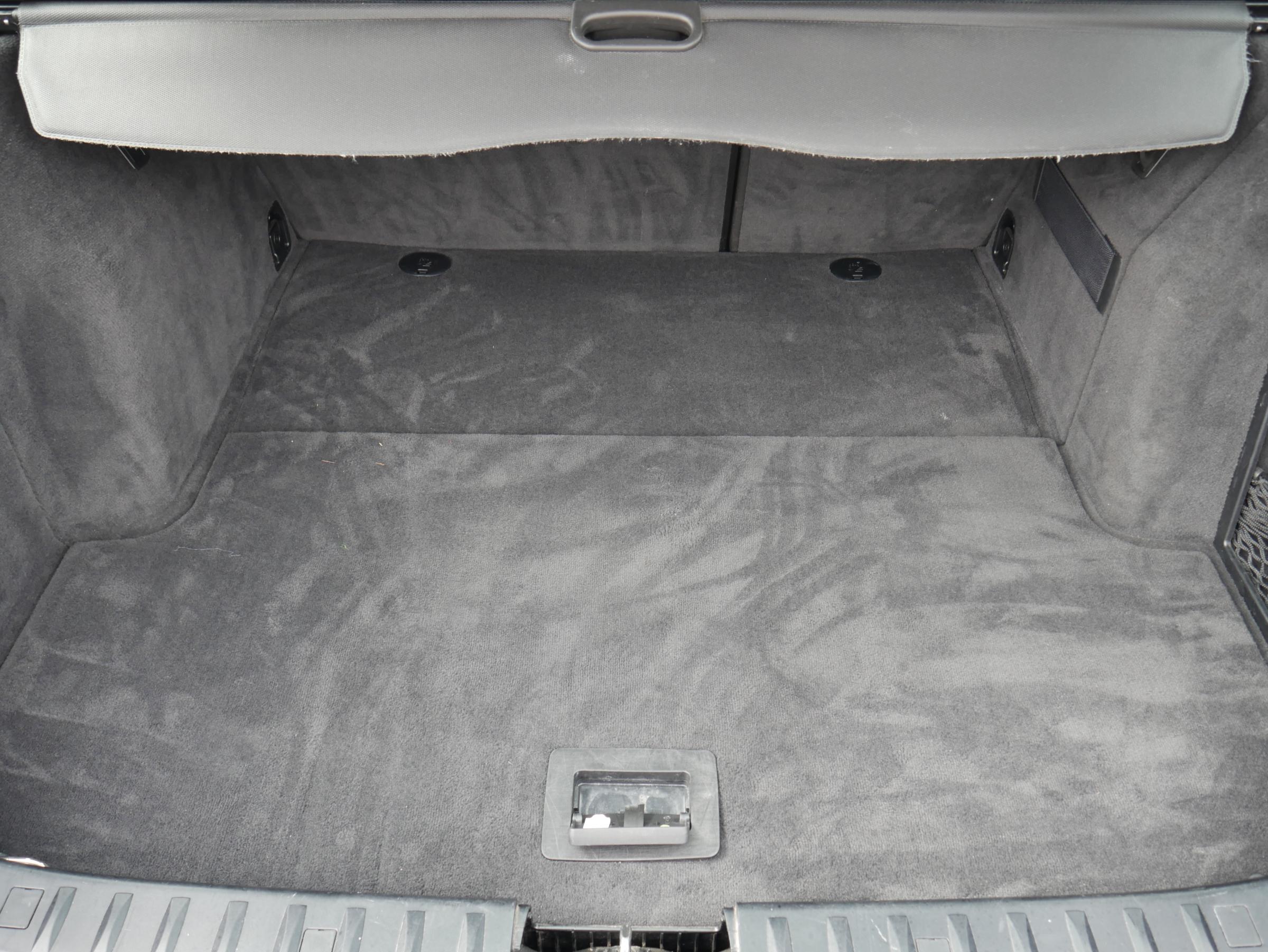 Volkswagen Touran, 2012 - pohled č. 7