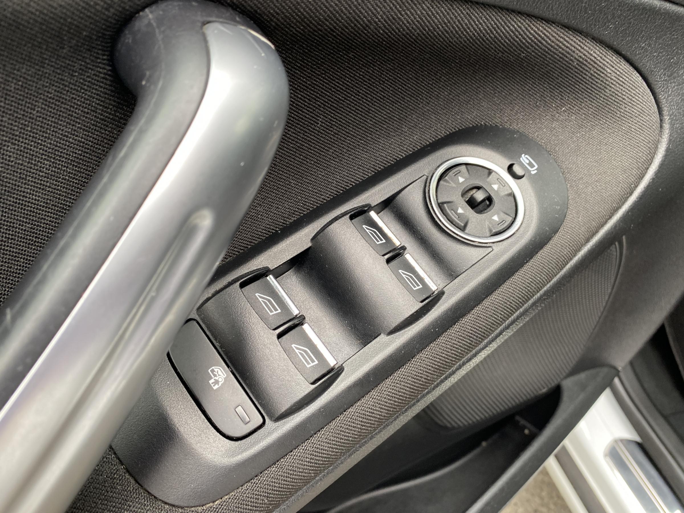 Ford S-MAX, 2014 - pohled č. 13