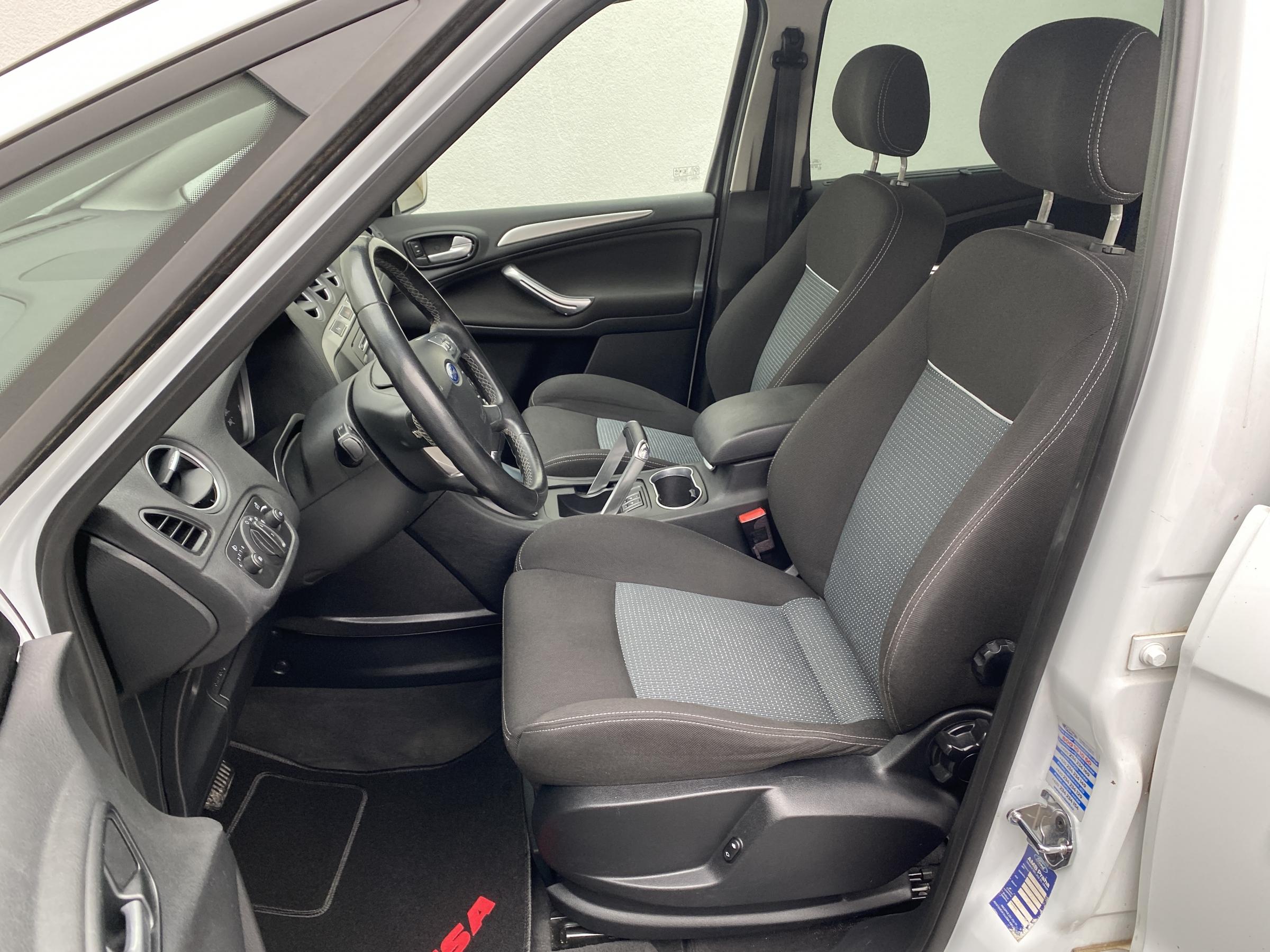 Ford S-MAX, 2014 - pohled č. 9