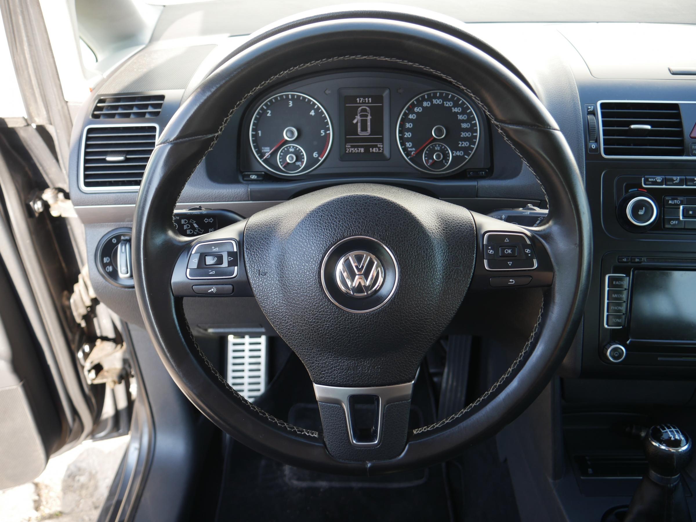 Volkswagen Touran, 2011 - pohled č. 15