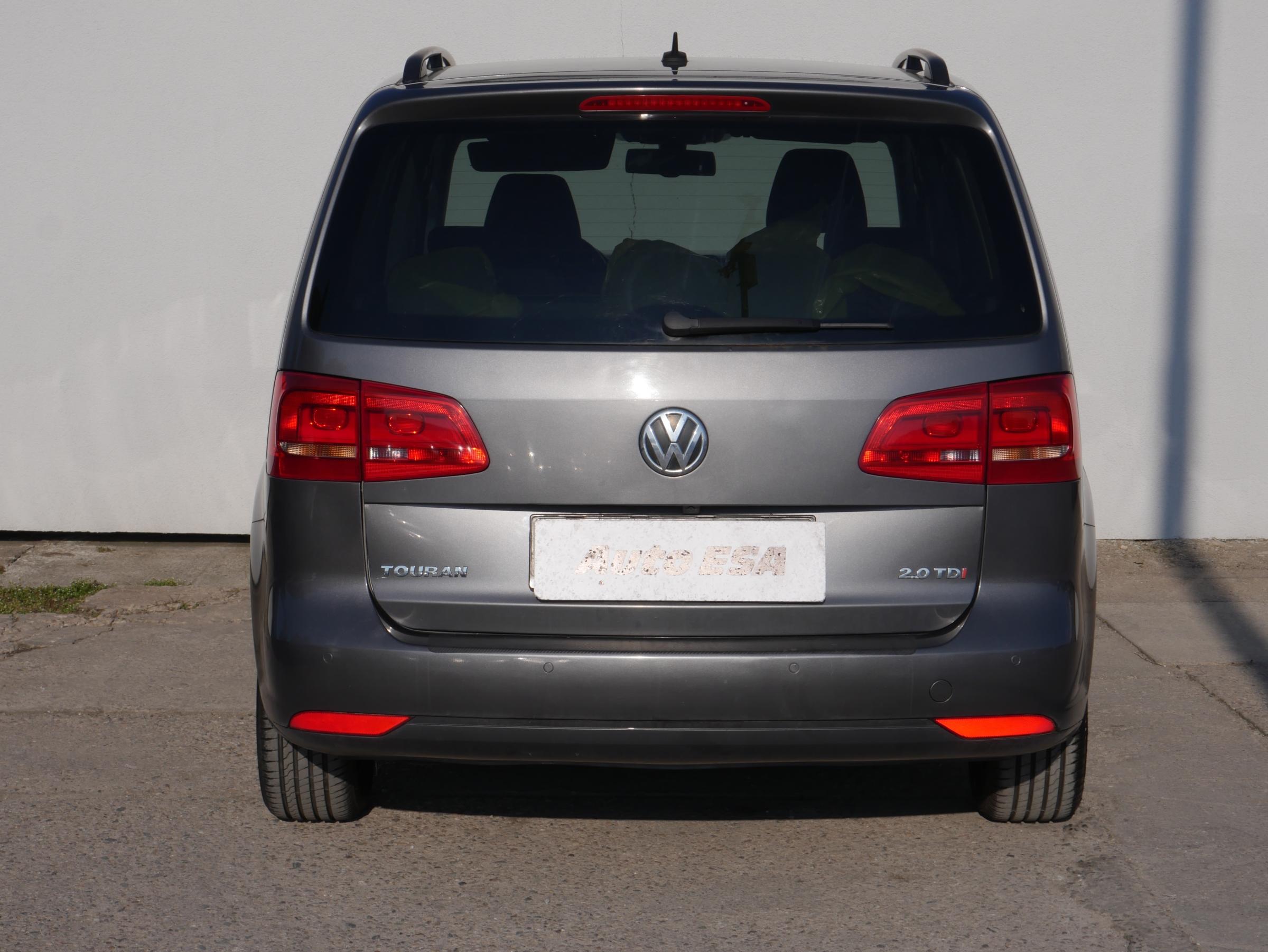 Volkswagen Touran, 2011 - pohled č. 5