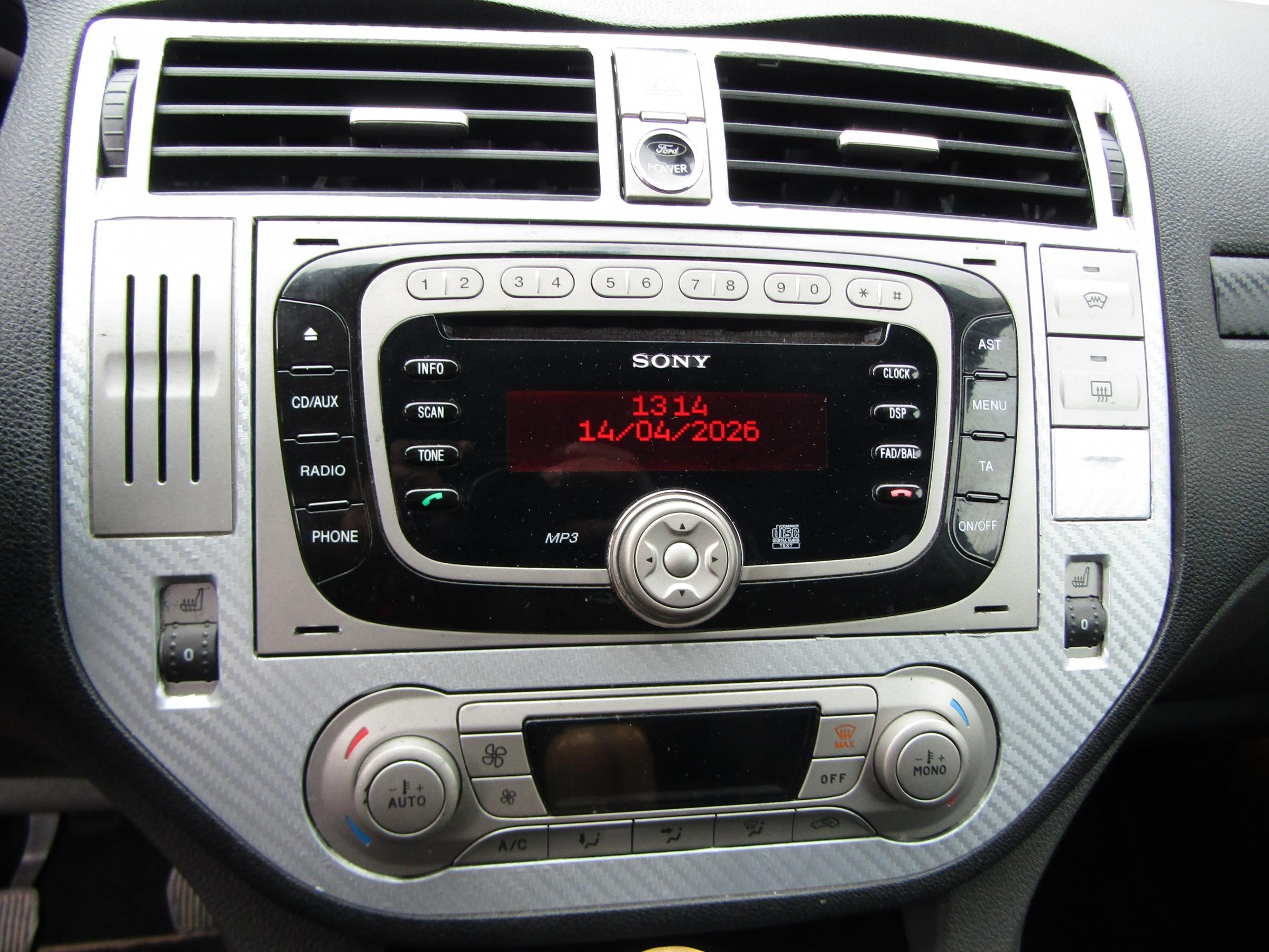 Ford Kuga, 2011 - pohled č. 12