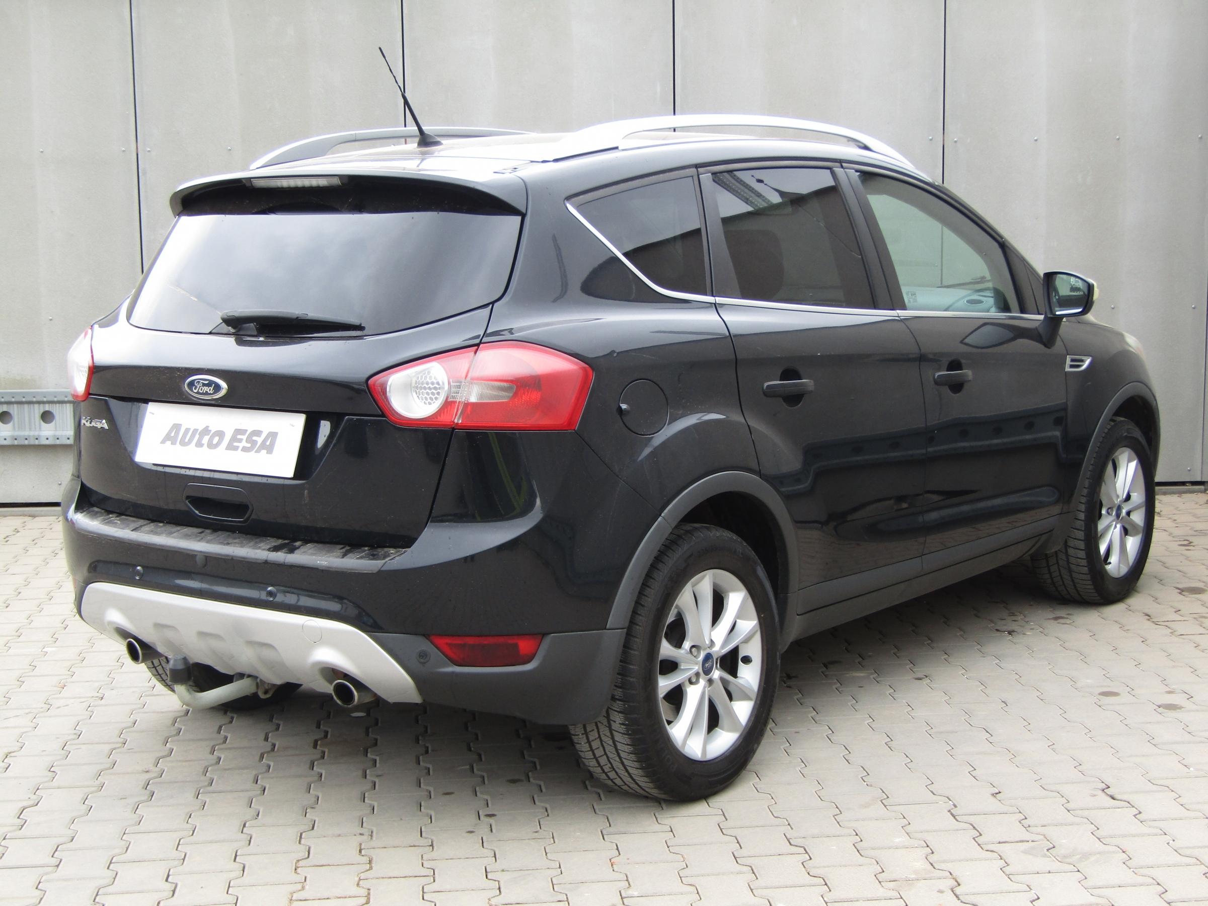 Ford Kuga, 2011 - pohled č. 4