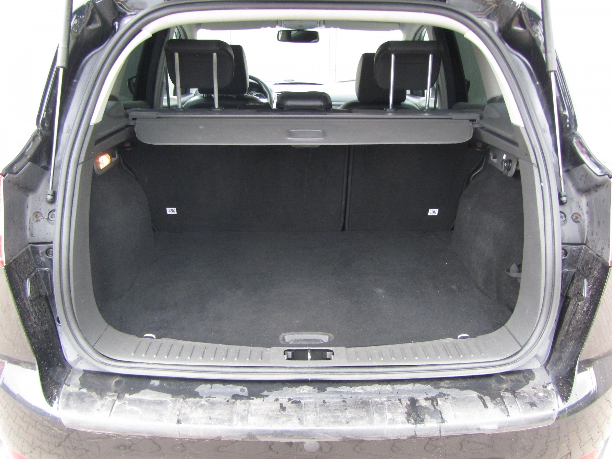 Ford Kuga, 2011 - pohled č. 7