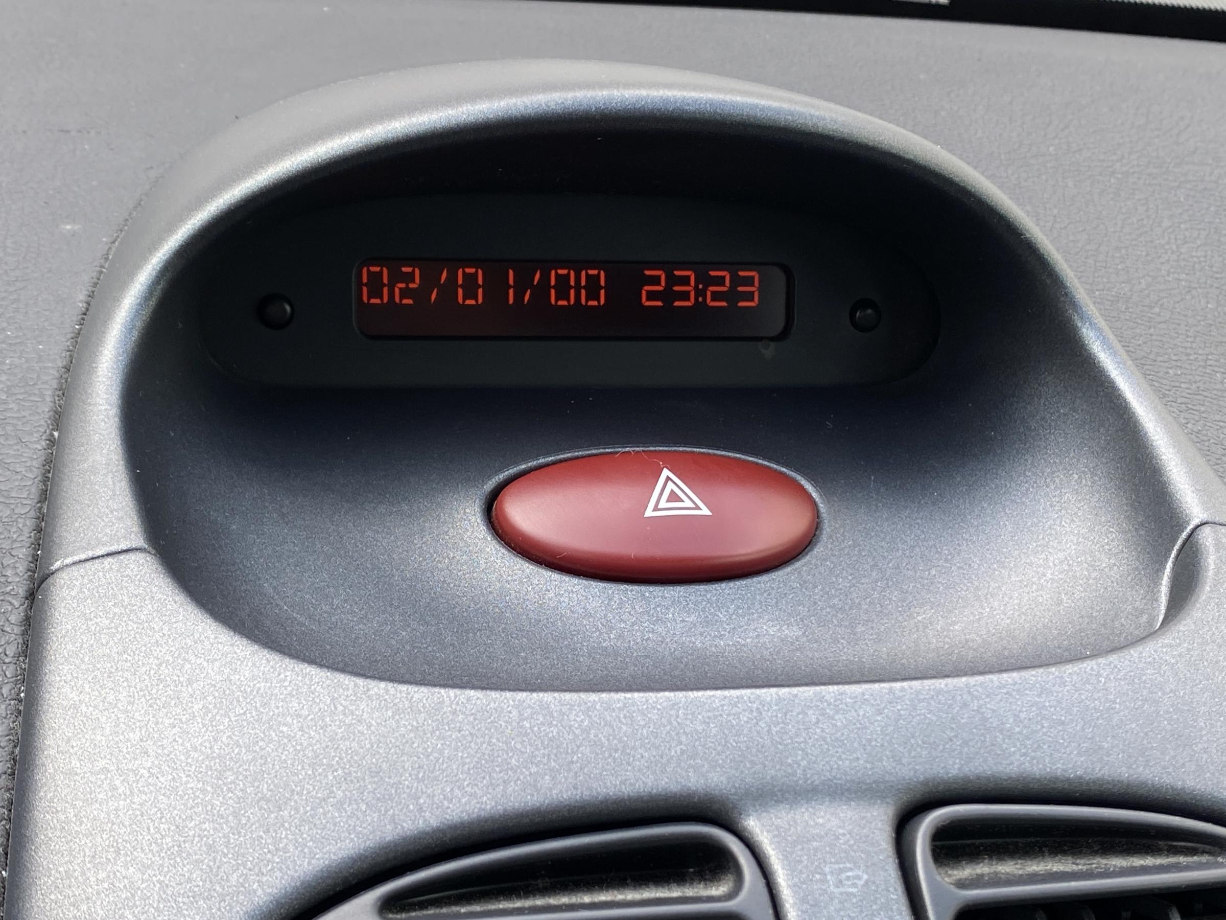 Peugeot 206, 2003 - pohled č. 15