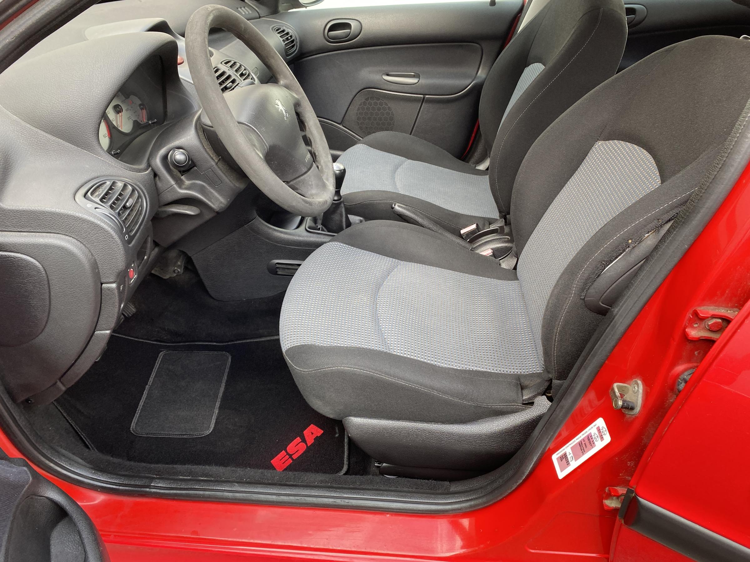 Peugeot 206, 2003 - pohled č. 9