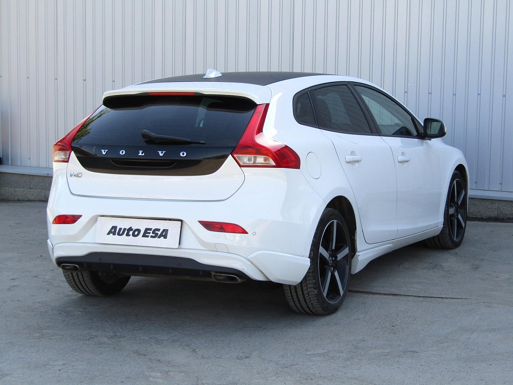 Volvo V40 2.0D 