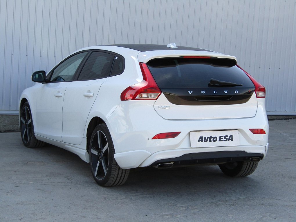 Volvo V40 2.0D 