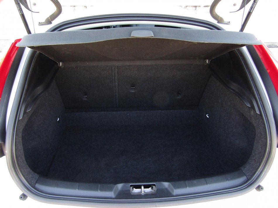 Volvo V40 2.0D 