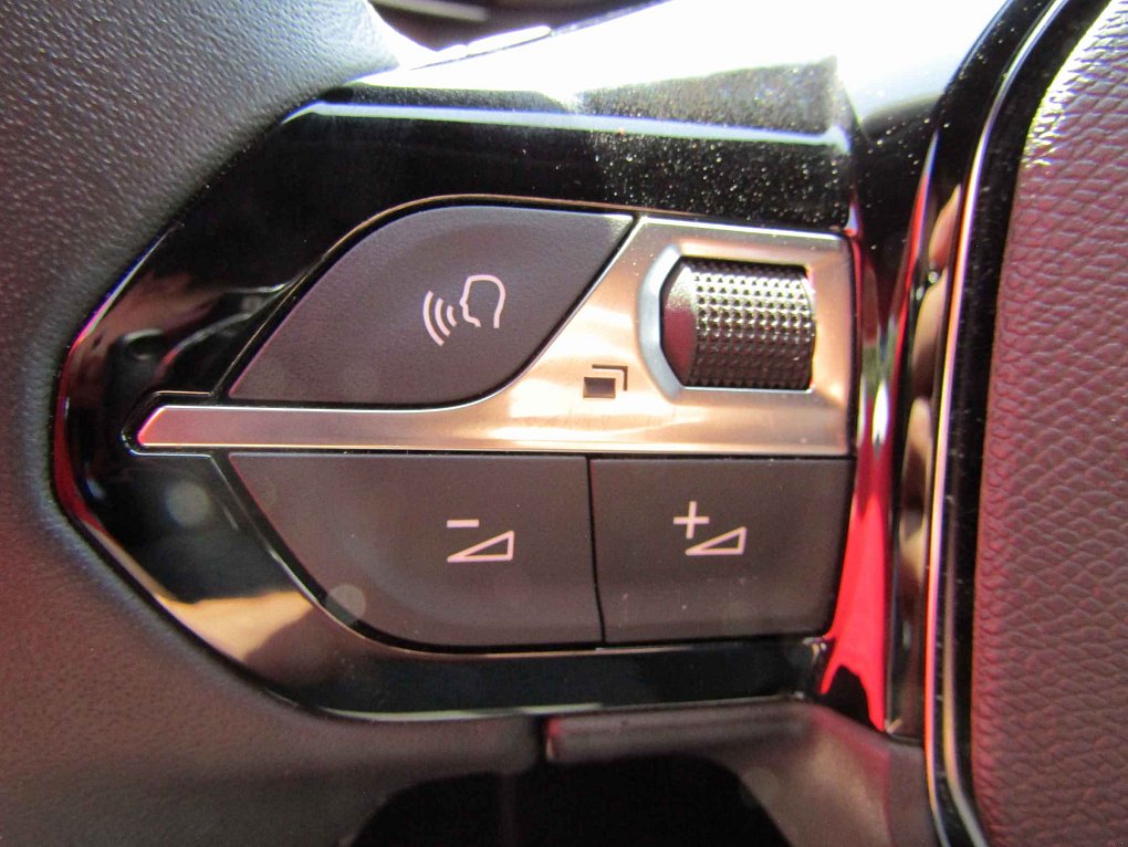 Peugeot 2008 1.2 PT Allure