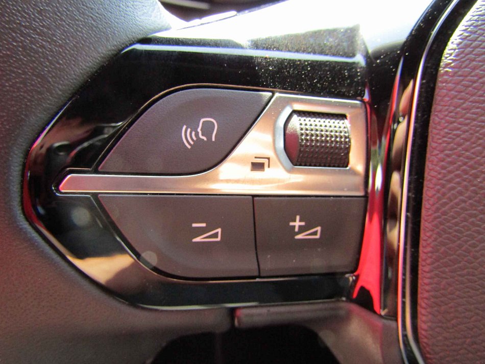 Peugeot 2008 1.2 PT Allure