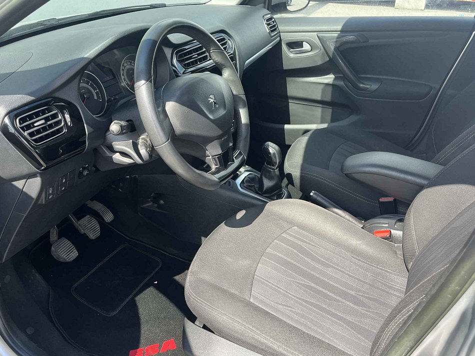 Peugeot 301 1.2PT 