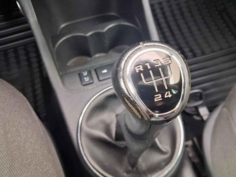 Škoda Roomster 1.2 TSi Scout