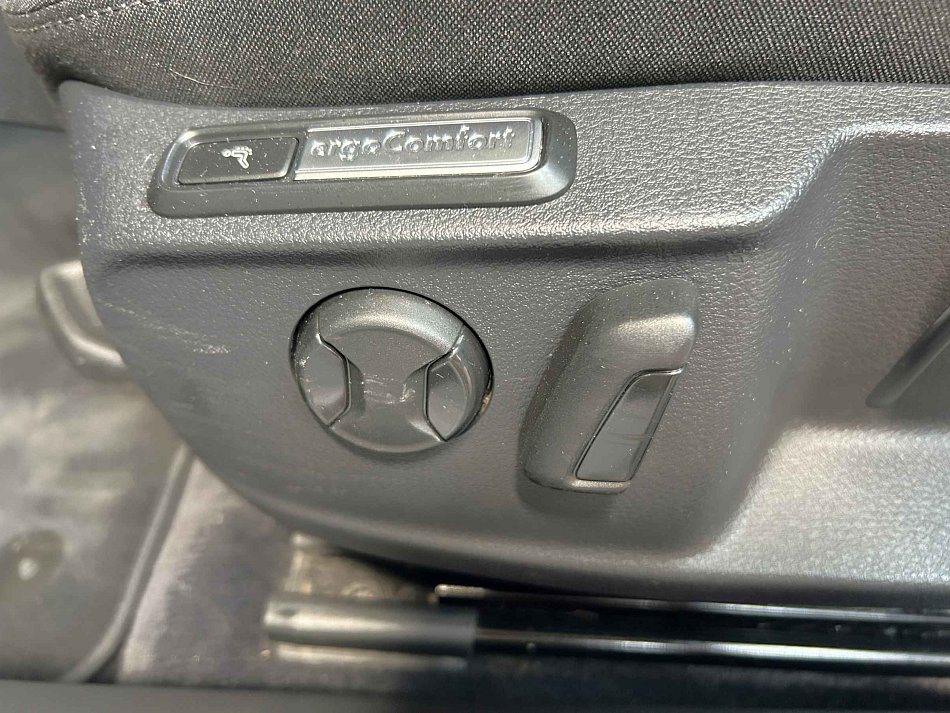 Volkswagen Passat 2.0 TDi 