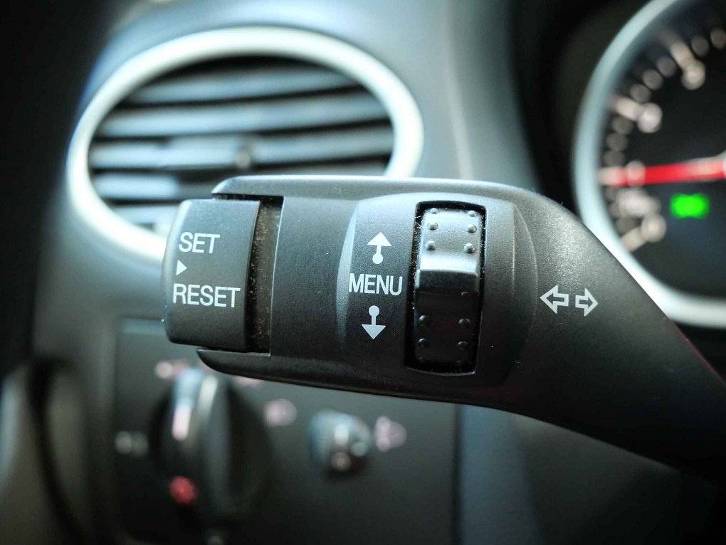 Ford Focus 1.4i 