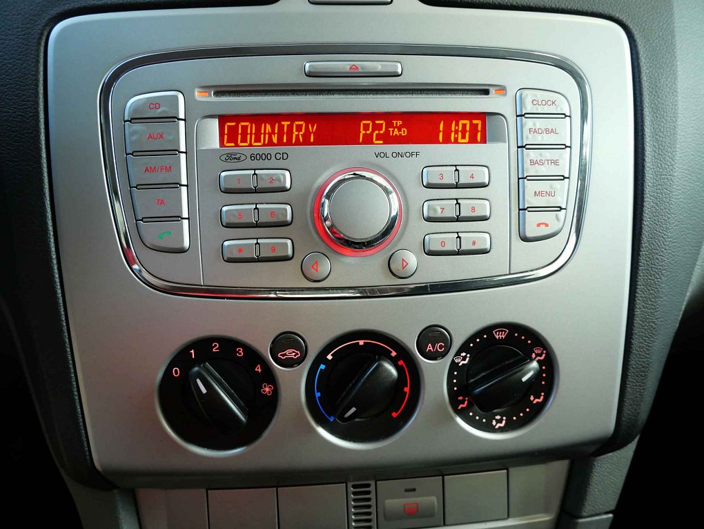 Ford Focus 1.4i 