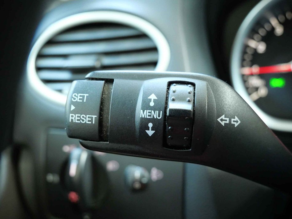 Ford Focus 1.4i 