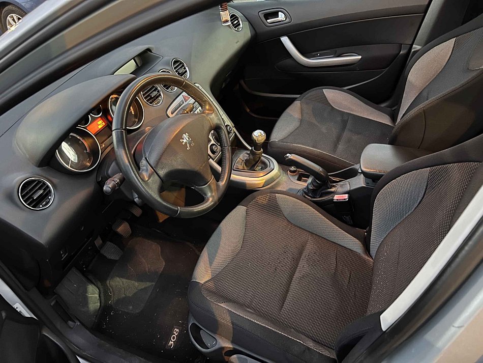 Peugeot 308 1.6 HDi 