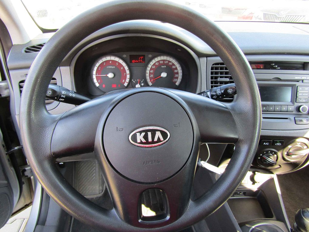 Kia Rio 1.4i 