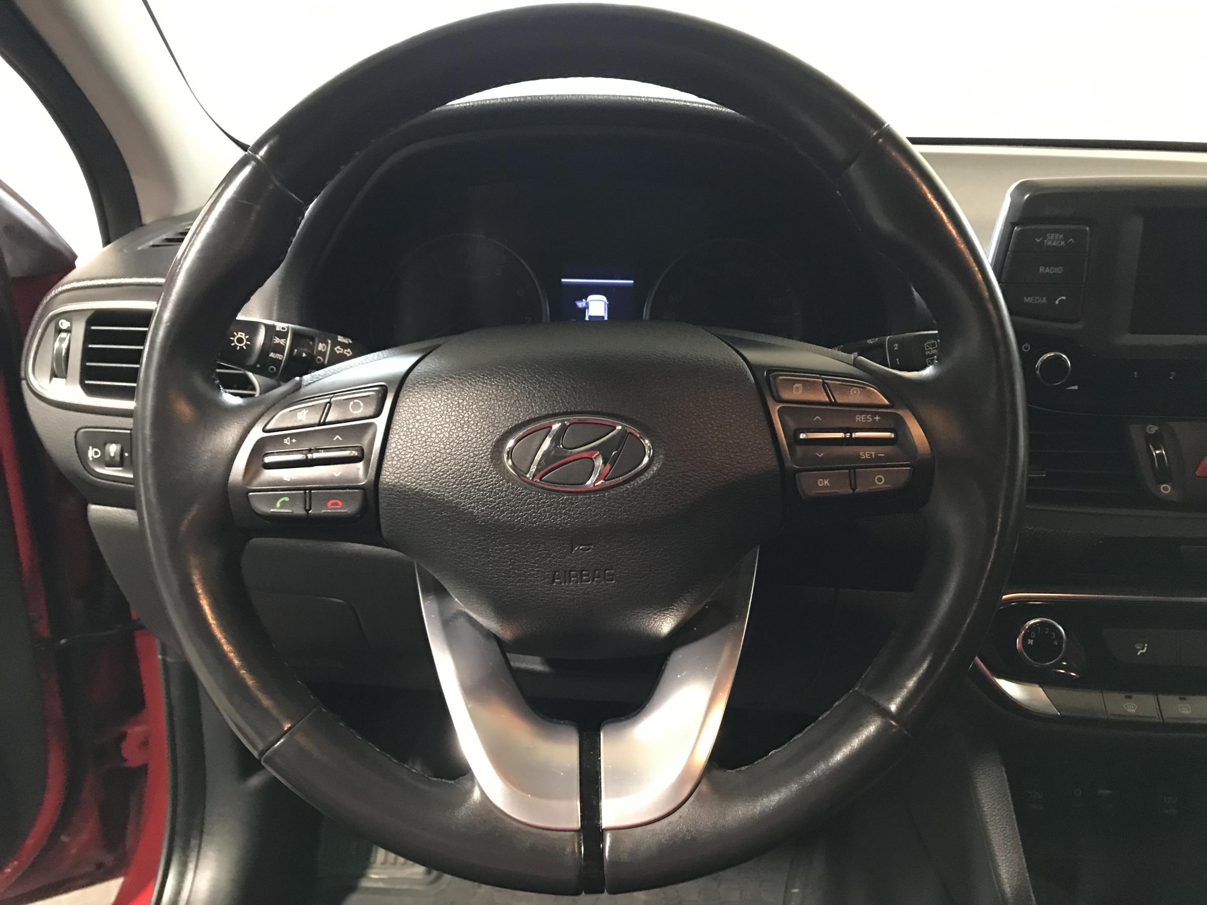 Hyundai i30, 2019 - pohled č. 15